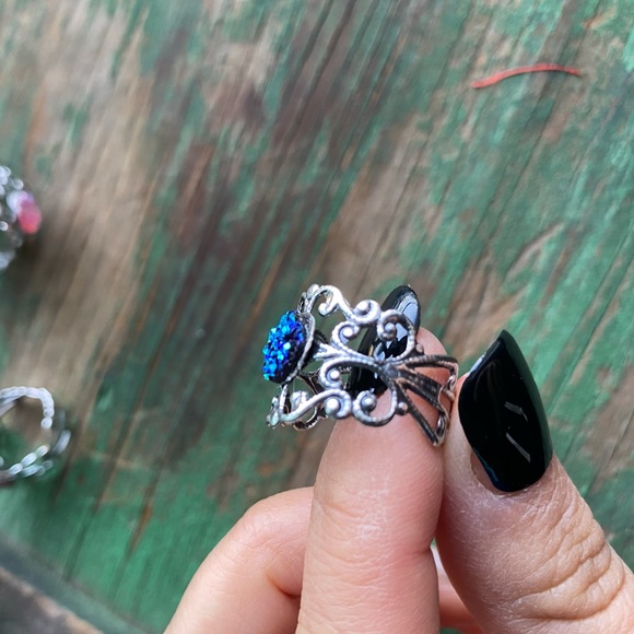 HANDMADE VINTAGE STYLE DRUZY FAUX RING - Picture 3 of 3